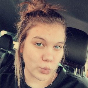 Meet your Posher, Haley